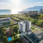 Lantern Penthouse Проживание в семье Салерно