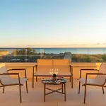 Lantern Penthouse Проживание в семье *