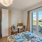 Lantern Penthouse Проживание в семье