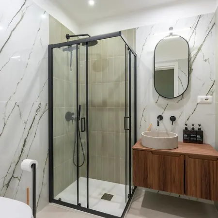 Rum i privatbostad Lantern Penthouse Salerno