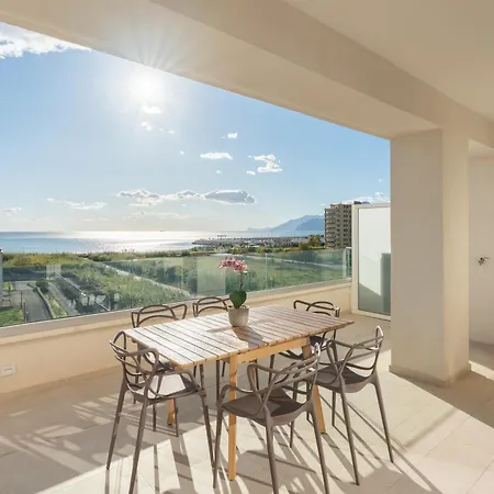 Lantern Penthouse Salerno