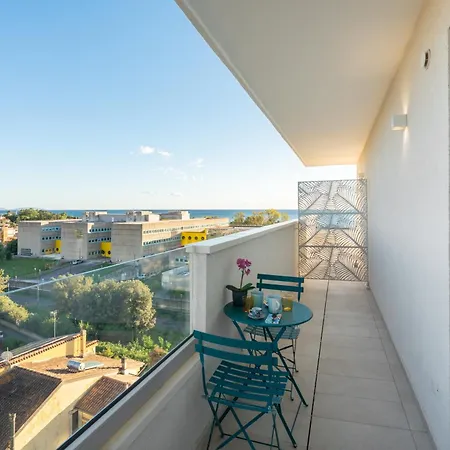 Privatunterkunft Lantern Penthouse Salerno