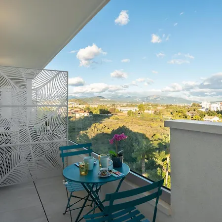 Lantern Penthouse Privatunterkunft