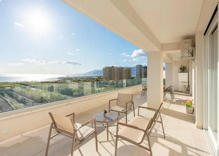 Lantern Penthouse * Salerno