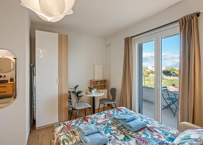 Lantern Penthouse Privatunterkunft