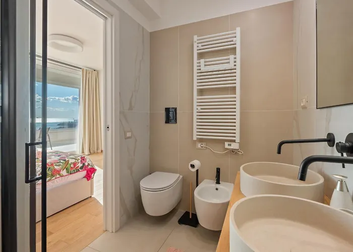Lantern Penthouse Salerno