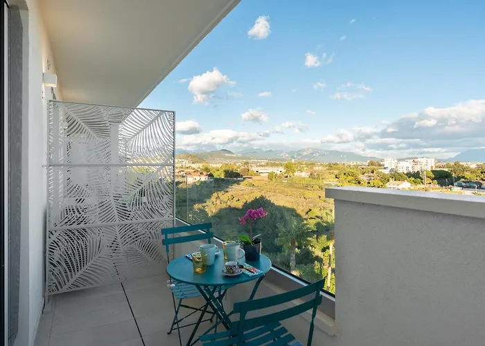 Lantern Penthouse Privatunterkunft